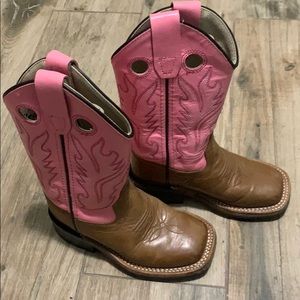 COWGIRL BOOTS